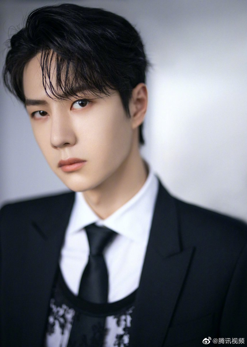 WeTVThailand's tweet photo. #หวังอี้ป๋อ คนคูลกับชุดสูทสีดำ
มีใครให้หล่อกว่านี้มั้ยนะ🥰

🎬 เปิดวาร์ปผลงาน #WangYibo คลิกเลย 👉🏻 https://t.co/fiGO67WwdL

#WeTVth
#WeTVว่าดีต่อใจ https://t.co/6f6olGMSs1