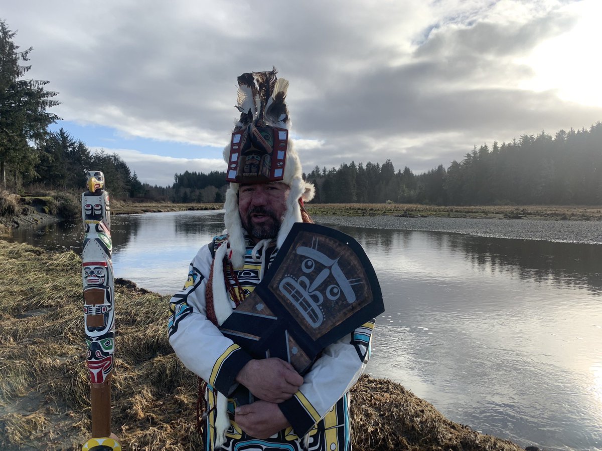 And neither does Gigame, Chief Walus Namugwis,  #MungoMartin’s grandson Dave Mungo Knox of  #KwakiutlNation, who’s calling on  @jjhorgan  @KatrineConroy  @mbabchuk  @MurrayRankinNDP for solutions and respect of their  #OldGrowth  #WildSalmon watersheds.  #BCpoli  #DRIPA  #Cdnpoli  #BCLeg