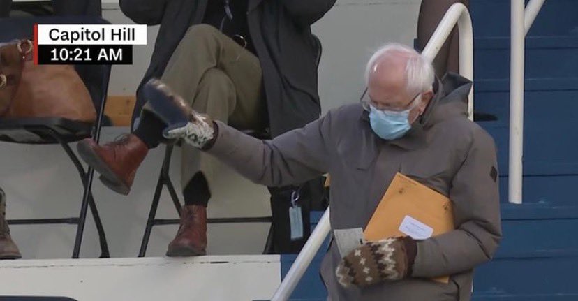 When you got to be at the inauguration  at noon and the post office at 1. ❤️ 

#berniesmittens #InaugurationDay