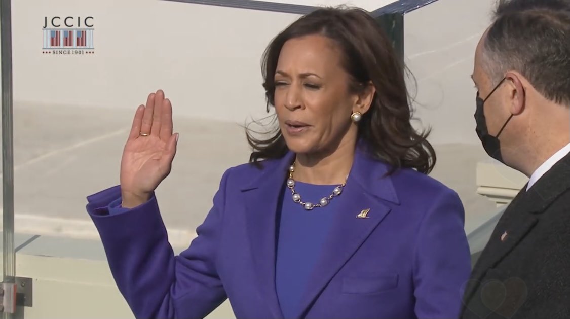 WHAT A MOMENT.

WHAAAAAT A MOMENT.

I am just overwhelmed with happiness.

#InaugurationDay