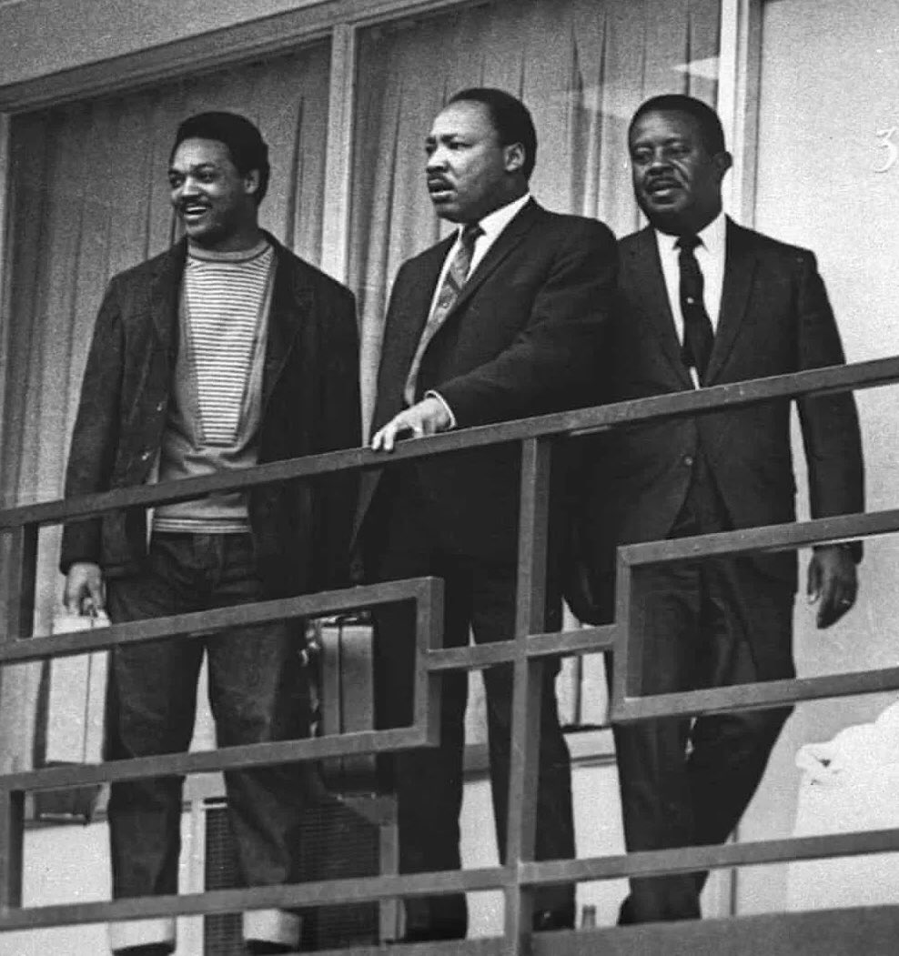 Alex56030224's tweet photo. Politicians harrassed by the #Israel lobby included: @ReverendWarnock @JamaalBowmanNY @RepBarbaraLee @IlhanMN @AndrewGillum @keithellison @RevJJackson @AmbAndrewYoung @JosephELowery @RepHankJohnson
#inaugurationDay #MLK
#BDS #Michelle
#Biden #Trump #BidenHarris #Pence #Palestine https://t.co/szOMwRZiWw