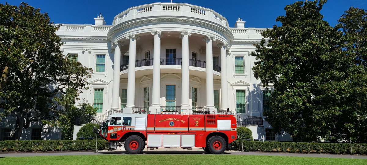 chebert13's tweet image. The beauty of firefighters is that we serve. Regardless of race, gender, sexual orientation or political affiliation, we serve.  "All the President's Men" were proud to serve 45 and are equally honored to serve our new POTUS @JoeBiden and VPOTUS @KamalaHarris. #DCFD #Engine13