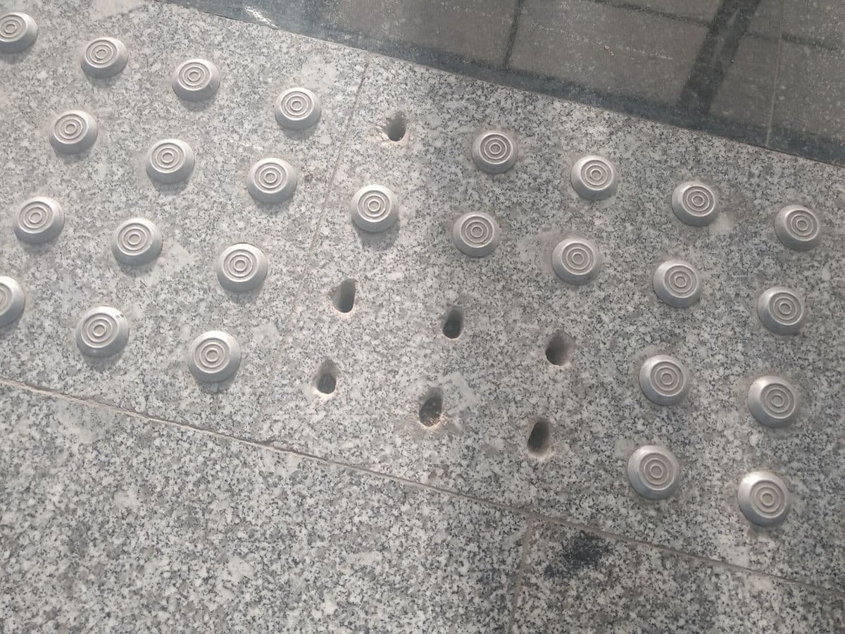 1/5 Tactile paving for blind and visually impaired people at the Kuyluk metro line is already destroyed (on the left) and another type of paving on the new Sergeli line (on the right). Shouldn't be there some standards of tactile paving at each station?