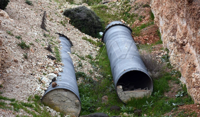 eye_syrian's tweet photo. The General Organization for Drinking Water in #Hama Governorate implemented its plan for 2020 with a completion rate of 100 percent.

The plan included replacing and rehabilitating networks and tanks in the governorate, with a total value of 2.1 billion Syrian pounds.

#Syria https://t.co/HyIJWXJRFz
