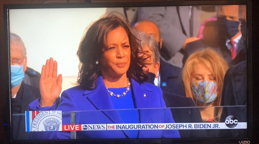 thauserkstp's tweet photo. Former Senator Kamala Harris has been sworn in as Vice President of the United States. The first female and first black Vice President. https://t.co/dP7wrIsuYE