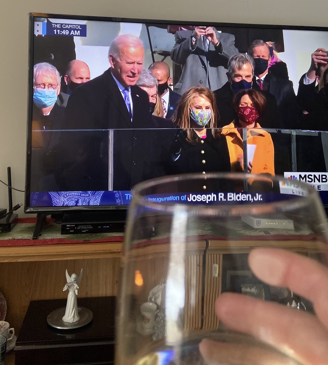 Breadchick tweet media