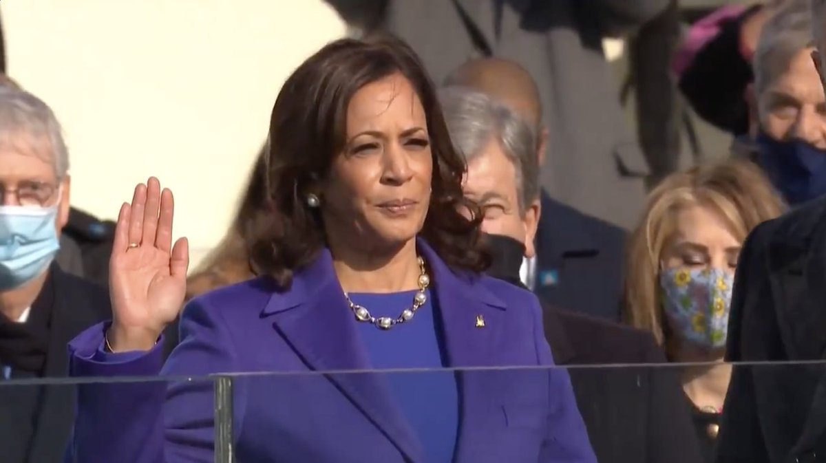blackfordian1's tweet photo. What a powerful image for so many as history is made - congratulations Vice President @KamalaHarris 🇺🇸🏴󠁧󠁢󠁳󠁣󠁴󠁿 #InaugurationDay https://t.co/kP2gtAWPIE