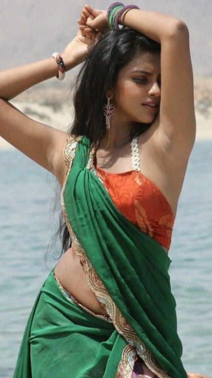 hot actresses on X: Amala Paul hot armpit @Smtech19 @amala_amsTrends  @Amala_AmsFans t.cojNx4NLNma3  X
