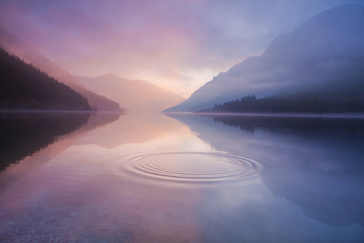 lisachidichimo's tweet photo. A drop of water can create quite a ripple. Letting this Inauguration Day be an opportunity to see ripples of kindness and goodness go forth among us all. https://t.co/XdT9eBiIZj