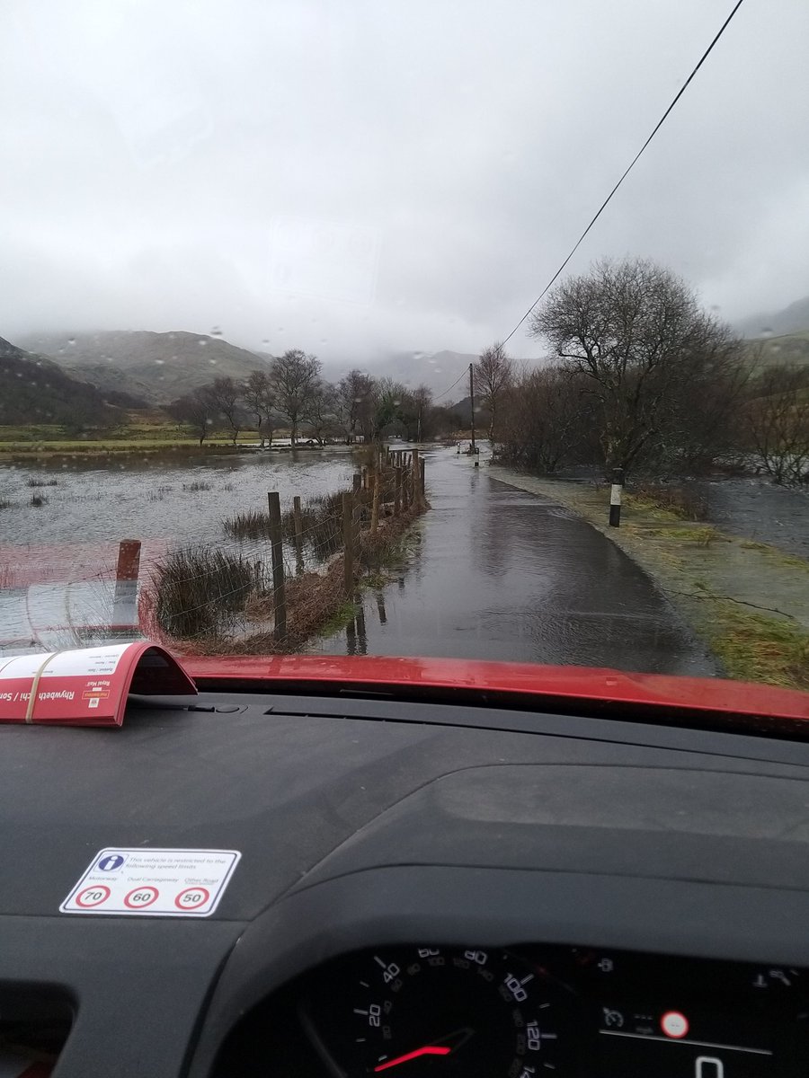 CYMROPORT's tweet photo. beryg bywyd! llifogydd..cwm pennant!floods..too risky..turned back!! https://t.co/D8PUmscT5t