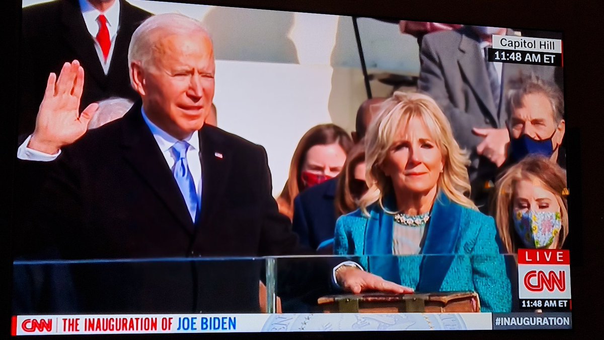 SimoneHi's tweet image. Watching The Inauguration of #JoeBiden and #KamalaHarris 
🇺🇸🎉
