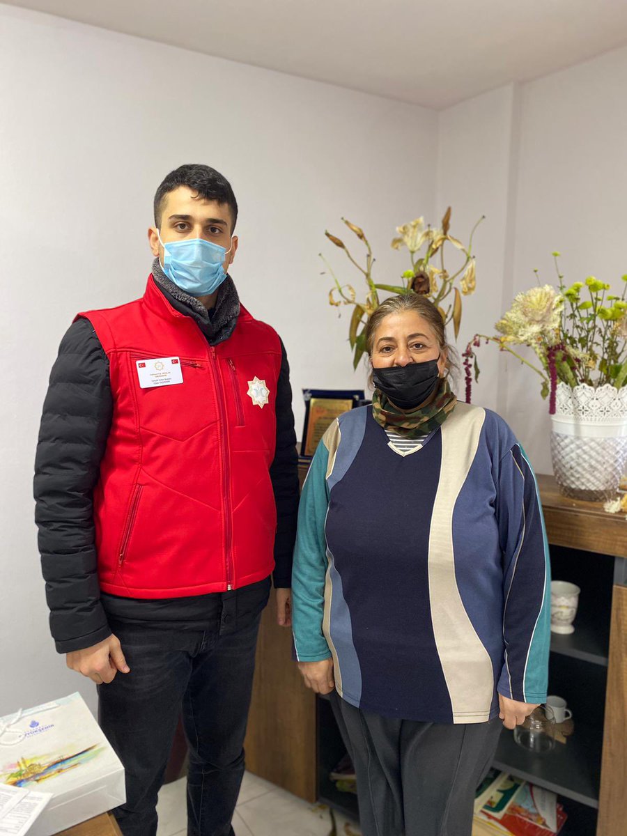infaktabirlik's tweet photo. Güngören İlçe Başkanımız Ozan bey Tozkoparan Mahalle Muhtarlığı ile yaptığı çalışmada ihtiyaç sahibi insanlarımıza gıda kartı, kira desteği, fatura ödeneği infak ederek ilk etap çalışmalarını tamamlamış oldu. Tozkoparan Mahalle muhtarı Ülker KATIRCI hanımefendiye de teşekkürler https://t.co/VnPCYsQnKk