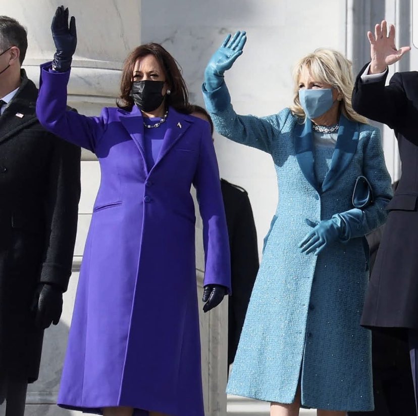 aranzazu_loa's tweet photo. Ya tenemos tendencia para 2021. Look monocromático #InaugurationDay https://t.co/ibUVF4O0tL