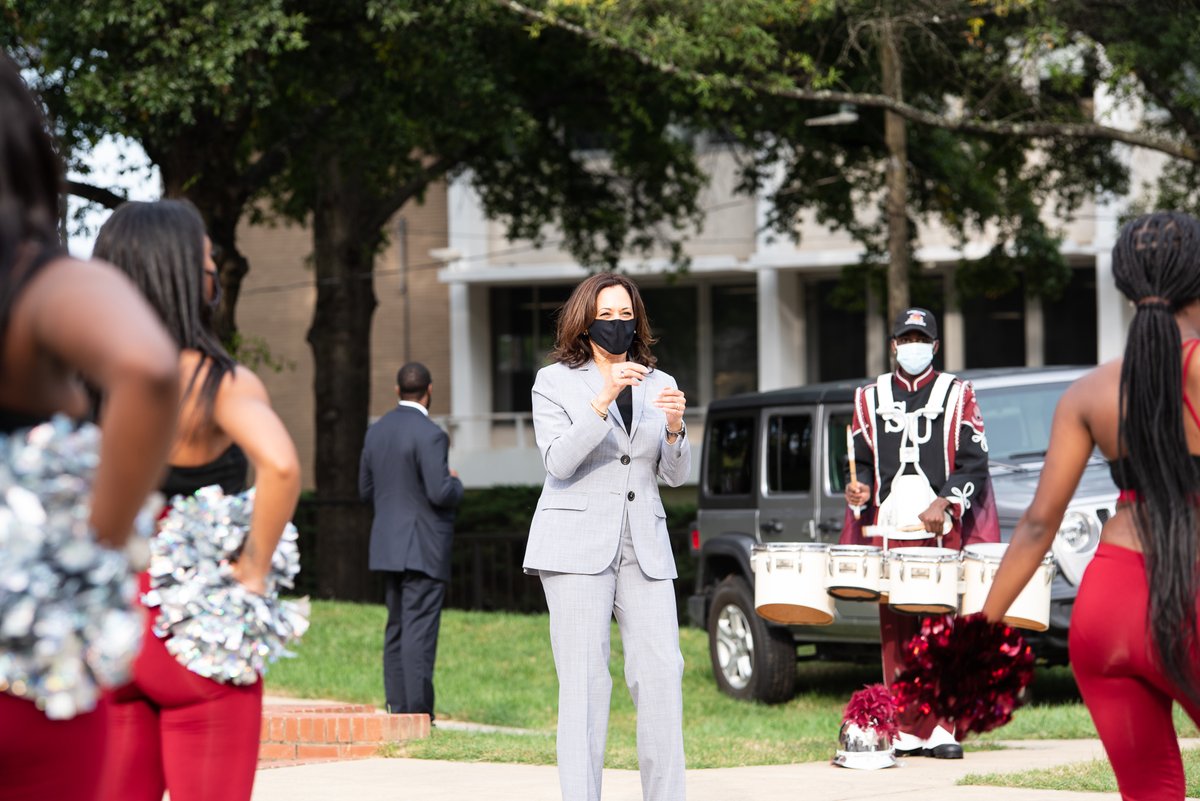 ShawUniversity's tweet photo. Congratulations to Kamala Harris, the highest-ranking female elected official in U.S. history, the First Woman, the First African American and the First Asian American to be sworn in as the Vice President of the United States.

#ShawUInaugurationWatchParty #Inauguratiton2021 https://t.co/fqTSIv4Ye7