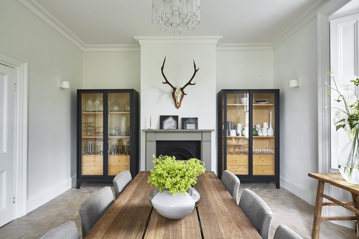 LightLocations's tweet image. A final farewell to 'Hungerford House', 2020's top #LightLocation!  Read our latest BLOG as we celebrate a wonderful partnership  ☞ lightlocations.com/blog/farewell-… #Locationhouse #toplocation #afondfarewell #newbeginnings #2021