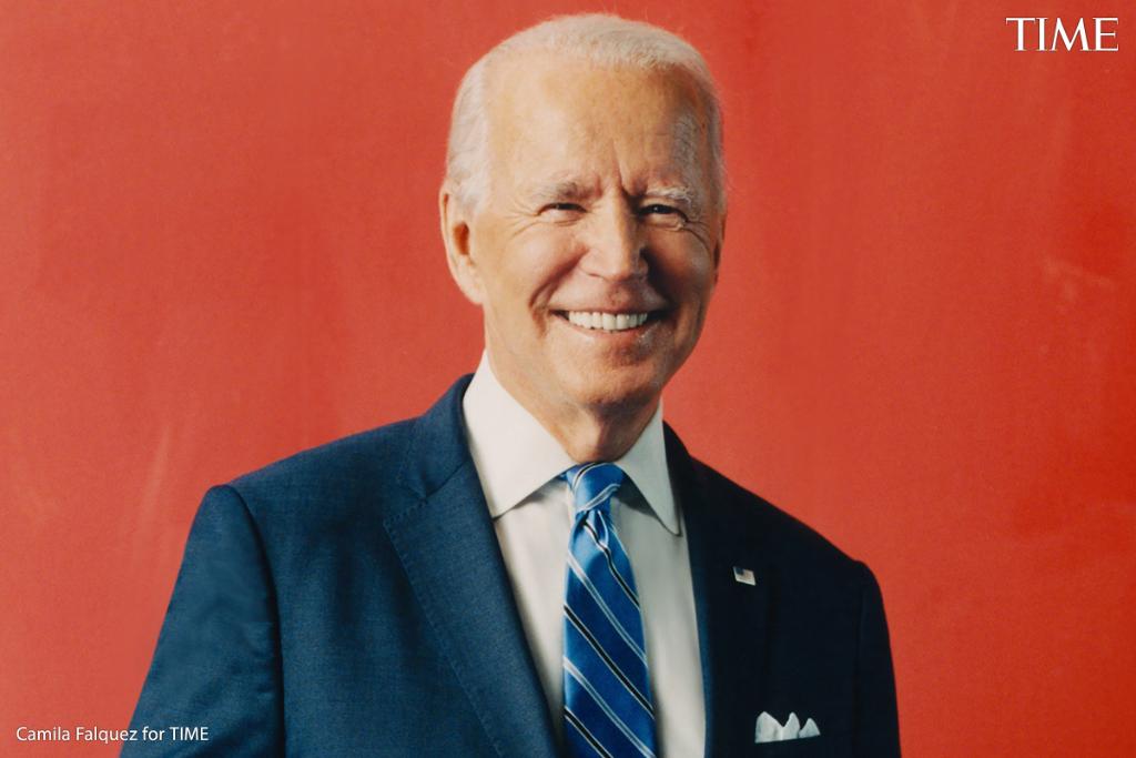 TIME's tweet photo. Joe Biden has taken the oath of office and officially been sworn in as the 46th President of the United States #InaugurationDay https://t.co/V73e1pF6QP https://t.co/5tfEsOnAro