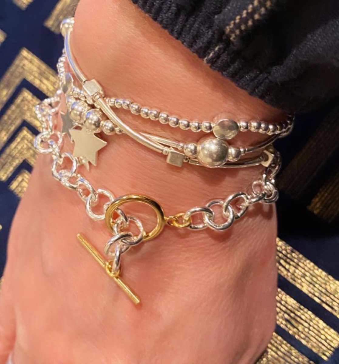 Juwellery1's tweet image. Chunky Cable Bracelet 
#solid925 #24ctgoldfilledtogglenhoop #starandstrike #stunning #layerit byme #notintheshops mixyourgolds
£90