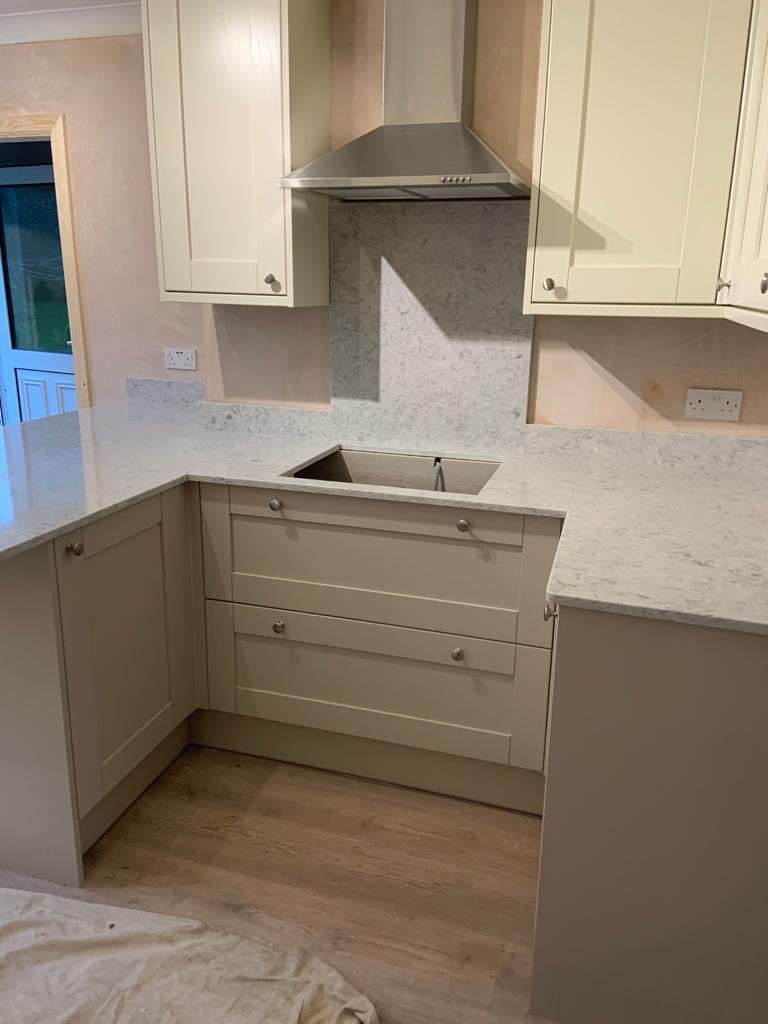 StadiumStone1's tweet photo. CRL Atlantic Gris 20mm thickness installed today at Wingate #quartz #quartzcountertops #quartzworktops #quartzbreakfastbar #quartkitchen #quartzkitchencountertops @CRLstone https://t.co/AvOxsuNTSK
