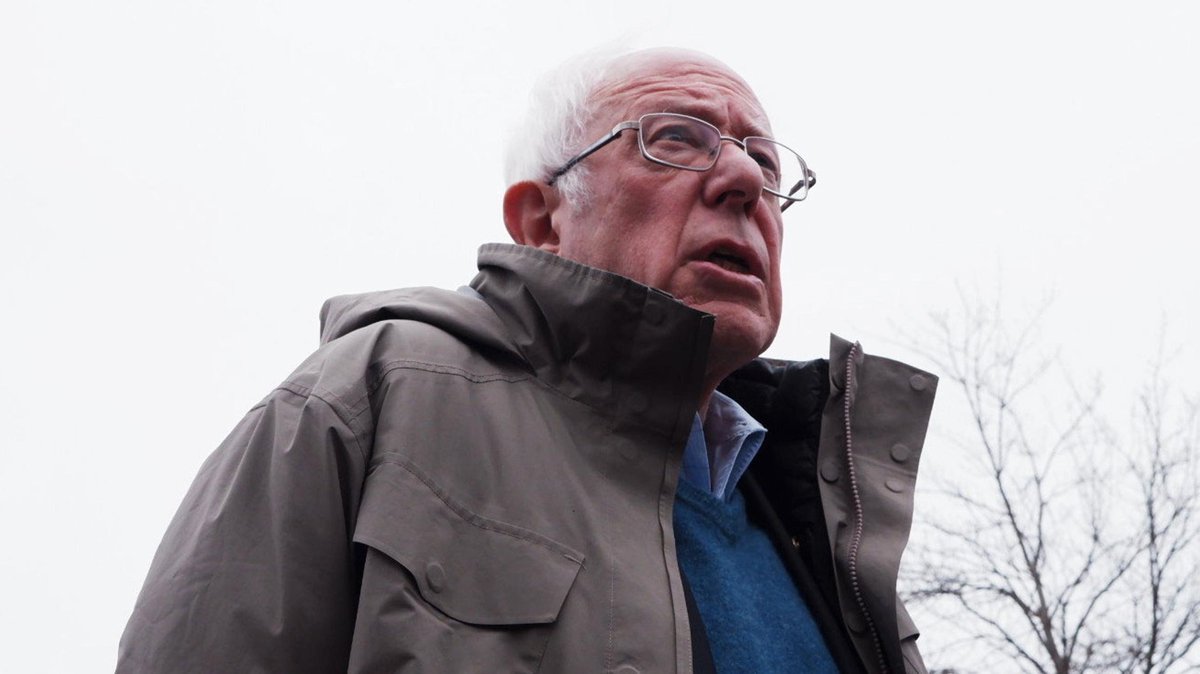 earational's tweet photo. @edburmila @TheAlanJohnson I have dedicated significant time to researching this, and must inform everyone that the Senator owns at minimum 3 whole coats. https://t.co/TERPL2BInS