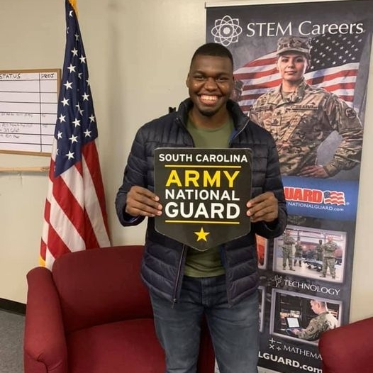 SCArmyGuard's tweet photo. REPOST: FB - SC National Guard Northeast Columbia
That smile and excitement is what it is all about! Welcome Chris N’Twa Ydjumbwiths to the South Carolina Army National Guard. Congratulations and welcome to the family Chris! #SCARNG #GoGuard #SCArmyNationalGuard #Infantry https://t.co/71hPj2Zvv2
