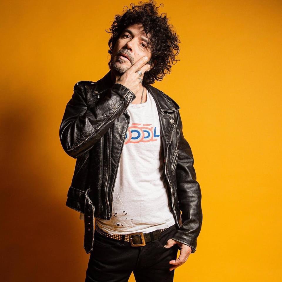 RefrainS (@refrainsoffici1) on Twitter photo Découvrez sans plus attendre le nouveau #single très électrique de <a href="/yarolpoupaud/">Yarol Poupaud</a> 🎸🎶 Écouter "Woop Woop" 🌐 bit.my/3iH2wtb #YarolPoupaud #WoopWoop Découvrez sans plus attendre le nouveau #single très électrique de <a href="/yarolpoupaud/">Yarol Poupaud</a> 🎸🎶 Écouter "Woop Woop" 🌐 bit.my/3iH2wtb #YarolPoupaud #WoopWoop