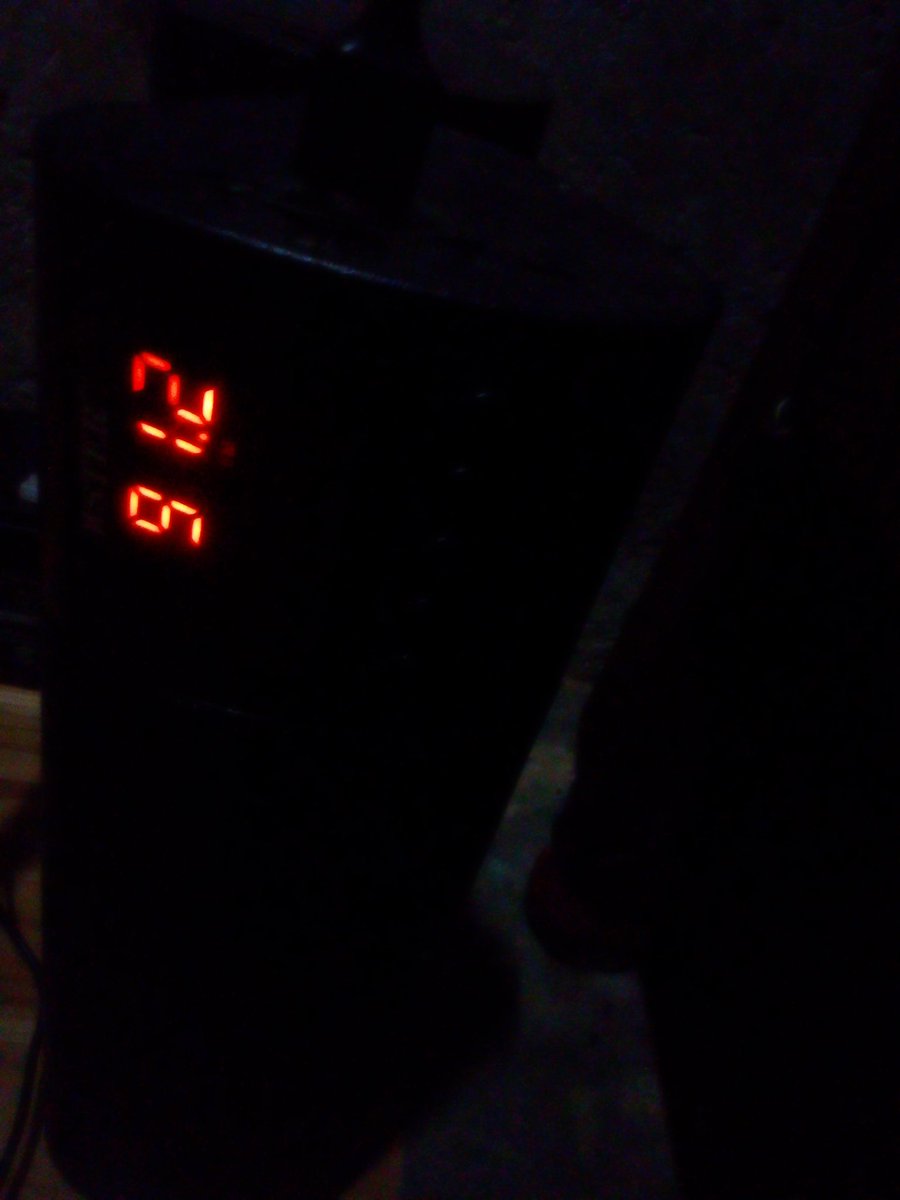 TecnoDa1's tweet image. #Hitselector Zyroooo man,Marshap me 👉Tabu -Zuri tamzz to Caleb Ngoh,Isa miles, Majidu Amos Ed all croozers 📻📻