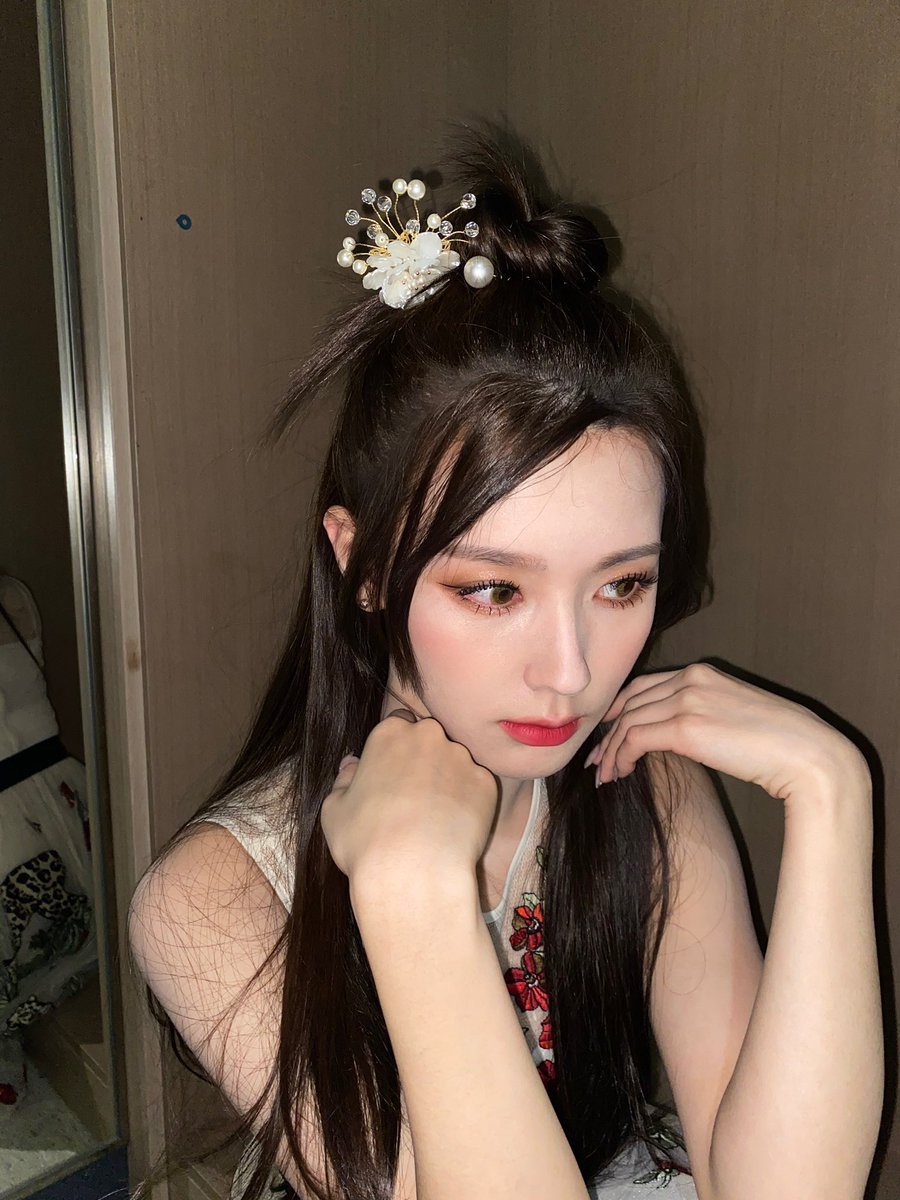cmyyeon's tweet photo. ⠀⠀⠀⠀⠀⠀⠀⠀
#⃞라면 #미연 — have you ever feel fall in love at the first sight? If you haven’t, take a look at me now😋💝
⠀⠀⠀ https://t.co/Di43rODCkf