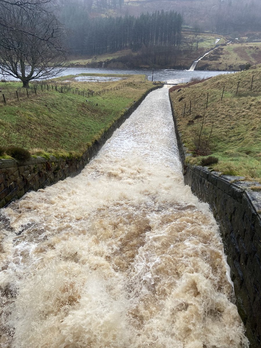 ChelleSteele's tweet photo. ⁦@BBCWinterwatch⁩ ⁦@BBCSpringwatch⁩                      A wild Dovestones Reservoir https://t.co/3feAv3COi5