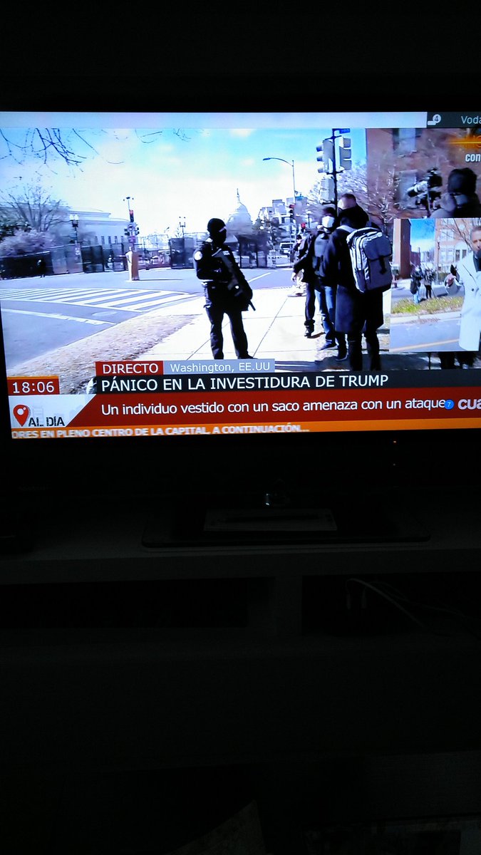 Juanprzp's tweet photo. Perdón? @cuatro @cuatroaldia
 Es la investidura de Joe Biden, no de Trump!! https://t.co/HRcMboSZxs