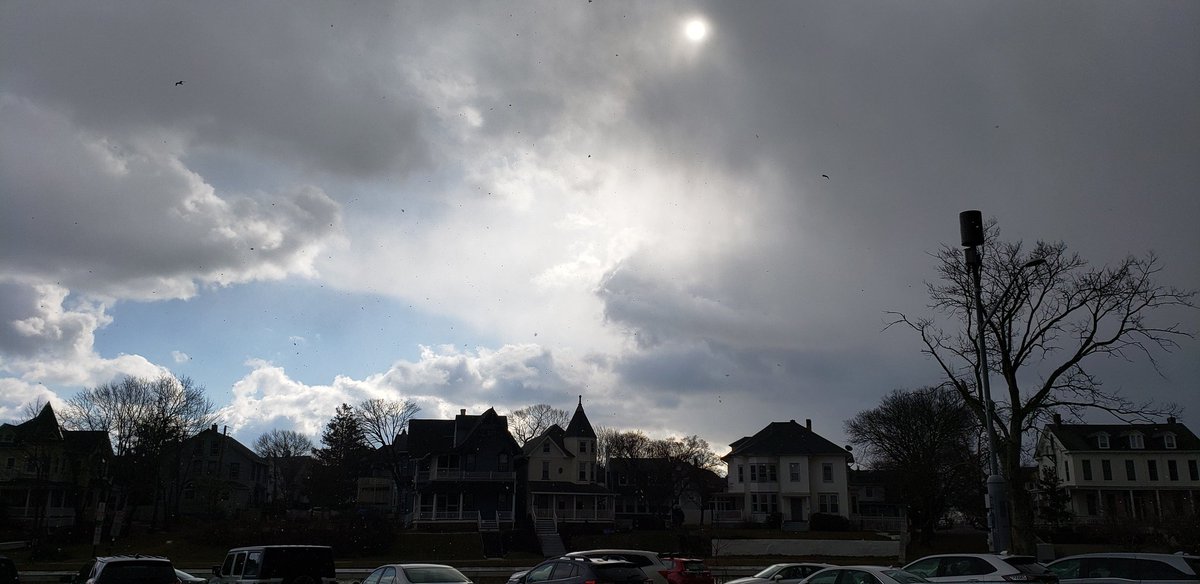 Isn't this fantastic?!? Snow on one side, cloudy with sunshine on the other!!