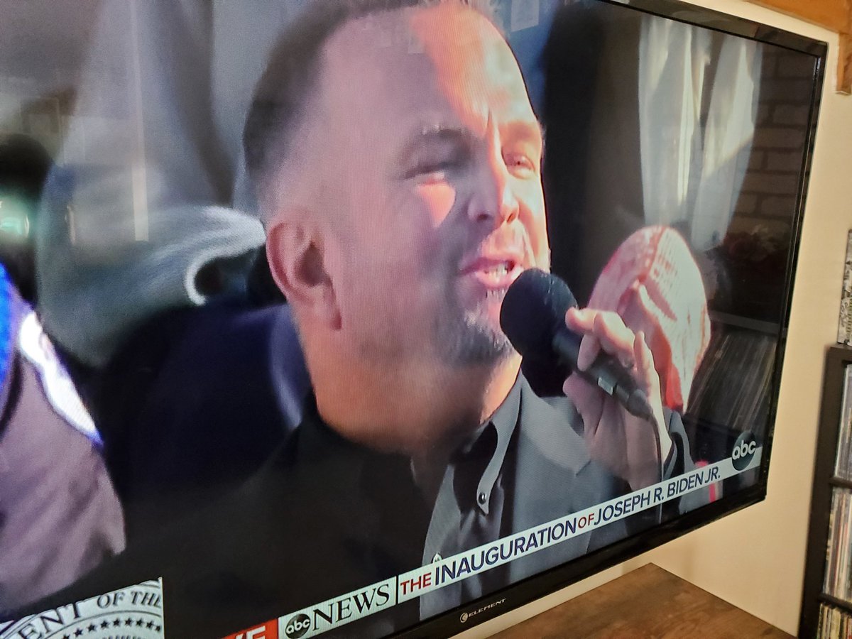 Tony Aug tweet media