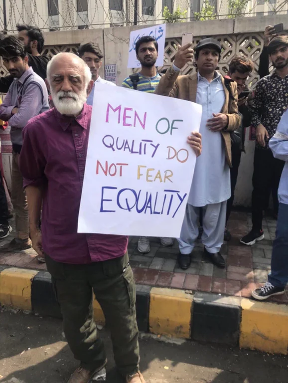 Talal916's tweet photo. From the women's march in Karachi https://t.co/16w9NPwKu8