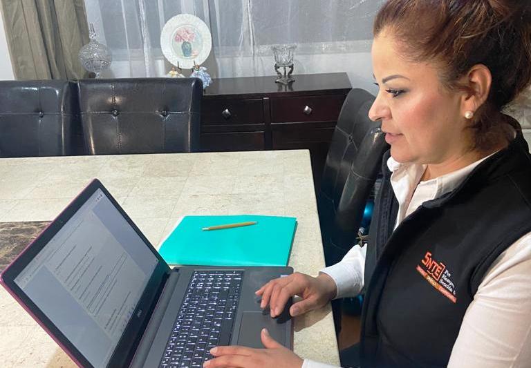 JFernandoMora35's tweet photo. #TodosSomosUno 🙋‍♀️🙋🙋‍♂️

Con la participación proactiva #PreSNTE ☝️ del magisterio  #Sección5 #Coahuila avanza integración de #PND2021 📜 al que convocó #SNTE 👉Mtro Alfonso Cepeda Salas

#UnoSomosTodos ✅ #TodosSomosUno ✅
Formatos #PND2021 👉 https://t.co/vd64nQV0Nj https://t.co/lqjzAG8g2z