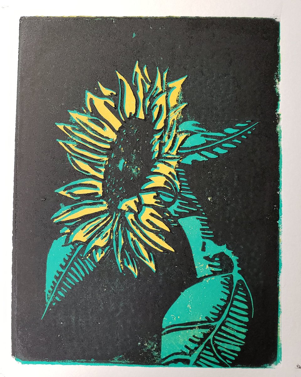 NicholsonArts's tweet photo. Sunflower. 6"×8" ink on paper. #print #printmaking #ink #inkprint #sunflower #sunflowerart #sunflowerprint #art #fineart #stilllife #stilllifepainting #painting #linoleum #linoleumprint #linocut #speedball #speedballart https://t.co/btLq9gpTKM
