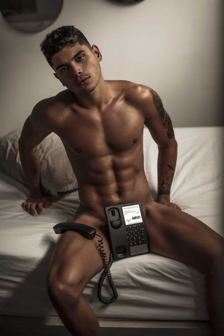 You rang? ? #camguy #jockmen #Wednesdayvibe https://t.co/ZVF8BjUjDQ