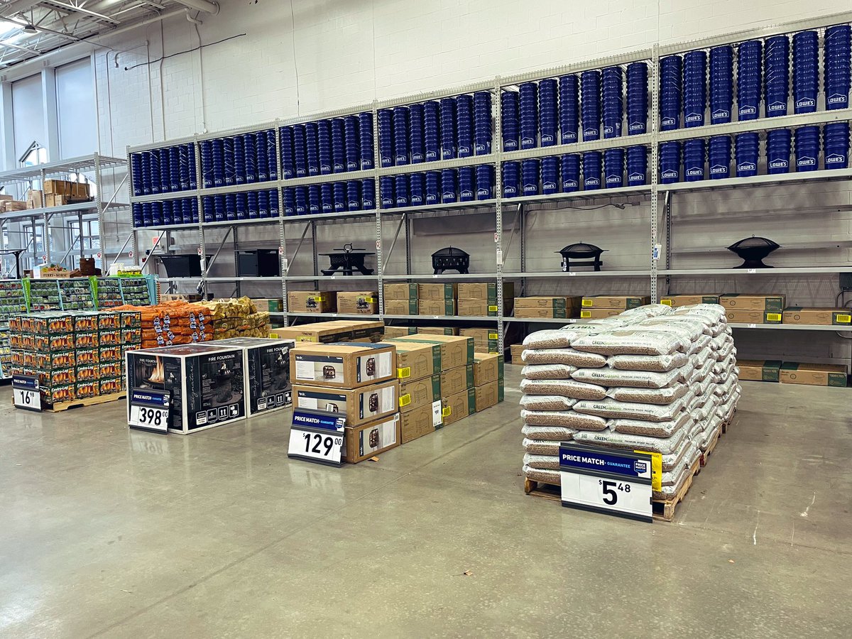 Curtharden2288's tweet photo. 2288 ready for all your spring needs! Thanks to Nick and Sean for getting us spring ready #springready #lowes #wallingford #nowhiring #springhire @timdaleynymetro @toddwingard1373 @TweetUsR30 @Nickfitz2288 https://t.co/2QHr4uNbcQ
