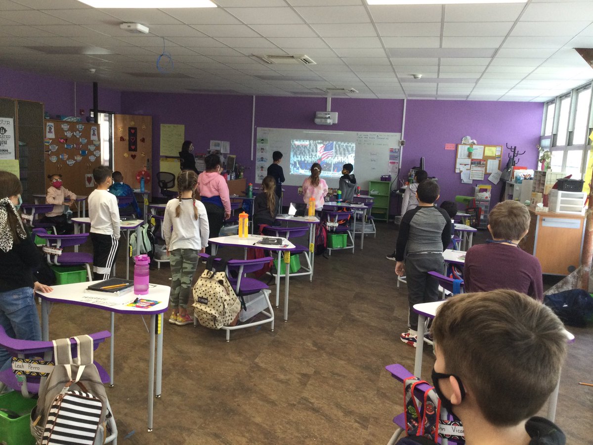 MsTutrone tweet media