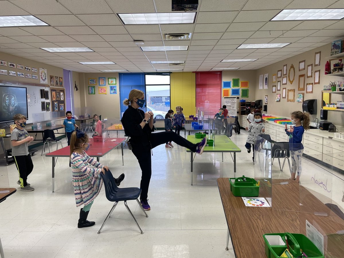 HESPanthers's tweet photo. Kindergarten is enjoying some martial arts in Mrs. Petta’s class today! https://t.co/gluO0cP41d