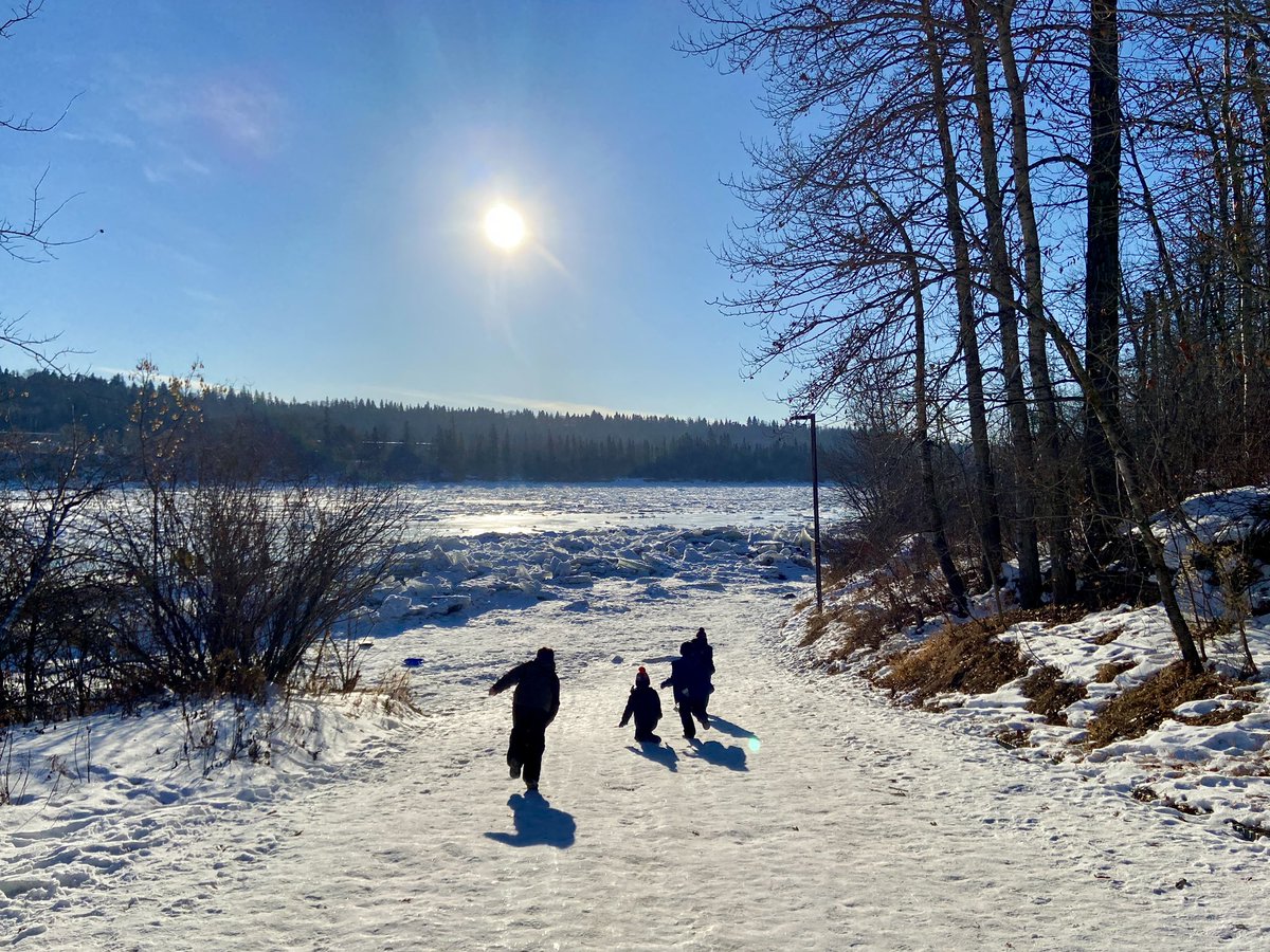 Slowly falling in love with #yeg winters. @OneWorld_ECSD here we are exploring the river valley. #wintercityyeg #ECSDfaithinspires