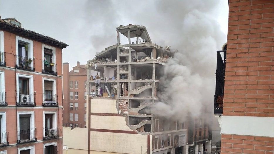 Enviamos nuestras condolencias a las familias afectadas 🙏🏼 y nuestro mensaje de ánimo a los heridos. 
Todo nuestro cariño y solidaridad ♥️
Y el mayor agradecimiento a los héroes de las Fuerzas de Seguridad y servicios de emergencia 🆘 
#Madrid 
<a href="/AlejandroSanz/">Alejandro Sanz</a> 
<a href="/LFdCesmas/">LaFuerzadelCorazón</a>