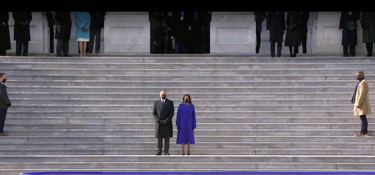 TheKHive's tweet photo. .@VP Kamala Harris flanked by Acting Deputy Senate Sergeant-at-arms Eugene Goodman.

Powerful. https://t.co/Cr4WlqEkX1