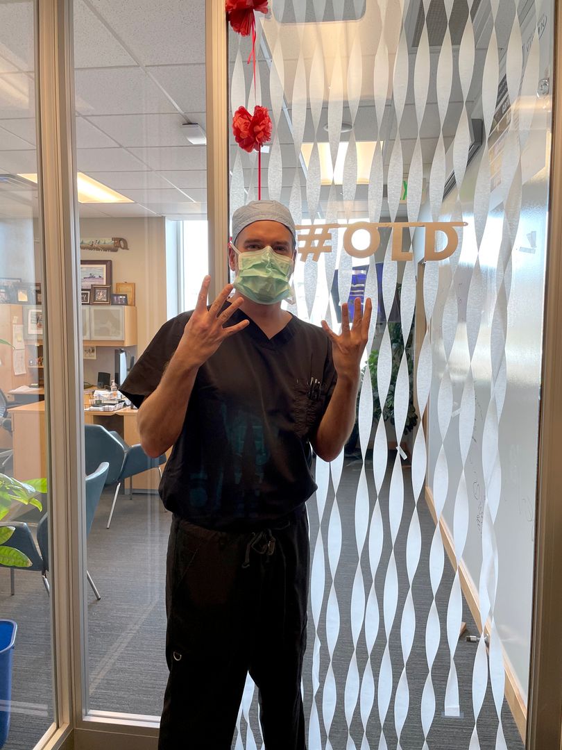 vthompsonvision's tweet photo. Happy Birthday Week to Dr. Berdahl! Some of our team's newest members even stopped by his office to celebrate.
We appreciate your leadership, dedication to excellence, and the care you put into everything you do!
#vancethompsonvision #old https://t.co/NvDaMSlLXg