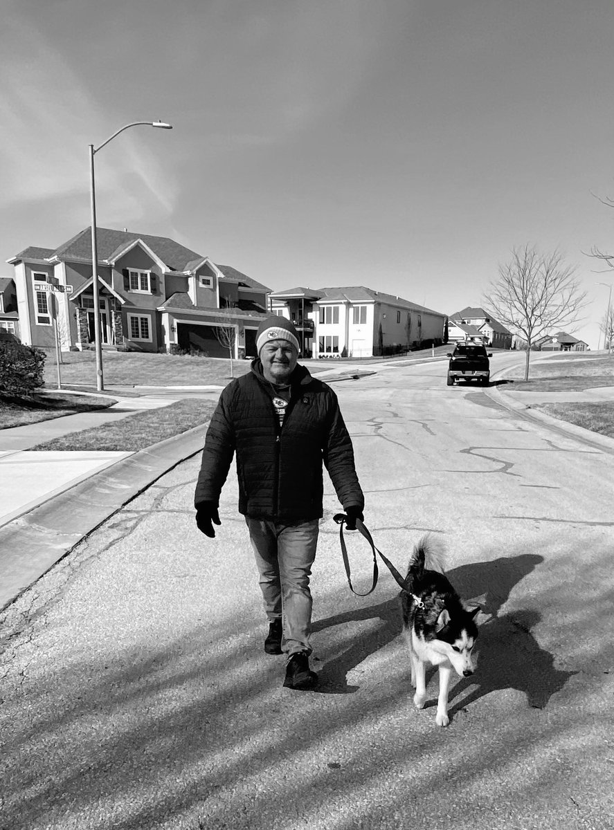 JSJKC's tweet photo. A few minutes for a quick dog walk during the Citrix Sales Kick Off day 5. #CitrixFieldKickoff Space to Succeed! https://t.co/dpVBAxPgVh
