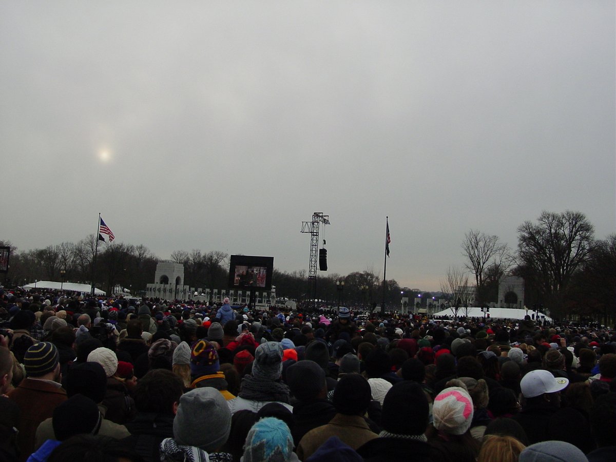 U2 performed at the 2009 Inauguration of Barack Hussein Obama & Joe Biden. #Inauguration2021   they chose Lady Gaga, Bruce Springsteen, Demi Lovato, Foo Fighters, John Legend, Jon Bon Jovi & Justin Timberlake.Only the elites are allowed to attend  #Inauguration   on  #InaugurationDay  