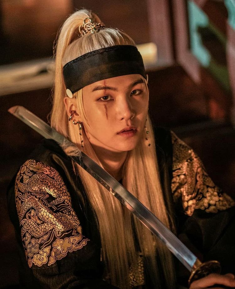 you can’t tell me they don’t look the least bit alike