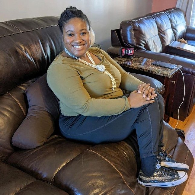 MelissaMcQueenS's tweet photo. Celebrating with pearls and chucks! #joy #pearls #inauguration #RevMel #celebration #blackgirlmagic #howarduniversity #HU #hbcu #HowardU #HUSD @ManyVoicesOrg @WholyGround @unitedchurch https://t.co/7pf8dA8eGU