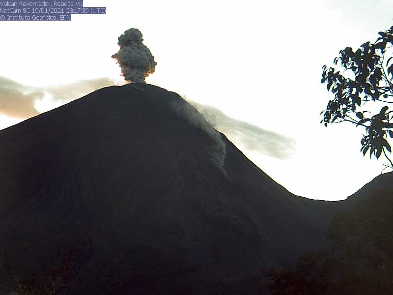 IGecuador's tweet photo. Informe Diario #Reventador N° 2021-020
miércoles 20 de enero de 2021
Nivel de Actividad: 
Superficial: Alta
Tendencia Superficial: Ascendente
Interna: Alta 
Tendencia Interna: Sin cambio
Revisarlo en: https://t.co/tuyIjvtdGB https://t.co/uBgDvyV8y2