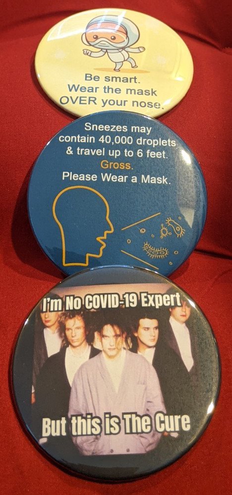 UTCLibrary's tweet image. If you&apos;re in the @UTCLibrary area, drop in to pick up a button featuring mask-memes and more! The buttons are in front of the 1st floor Check Out desk - help yourselves, #Mocs! Please remember you&apos;ll need your Mocs Card to enter the building &amp;amp; masks are required. #MocsMaskUp