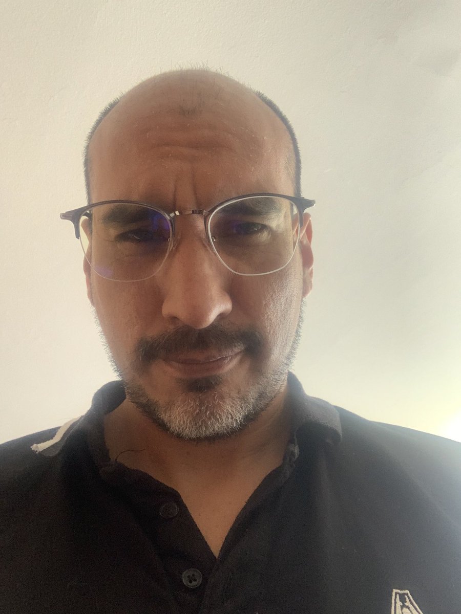 TorresRainer's tweet photo. Por fin me llegaron mis lentes para poder leer bien las próximas demandas.🤓 https://t.co/sp7hOgNtUv