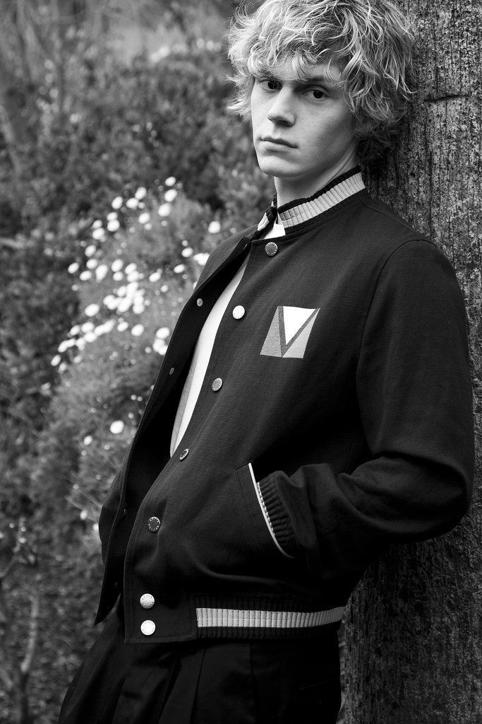 Happy birthday Evan Peters aka my king! 